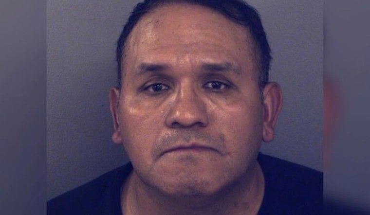 Green Glow in East El Paso Loo Leads to Hidden-Camera Bust