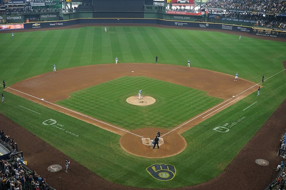 Guardians’ Gritty 3-1 Win Turns Sour As José Ramírez Breaks Wrist