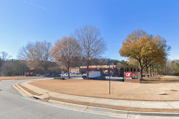 Gwinnett Sex Offender Busted After Woman Says He Peeped Over QT Bathroom Stall