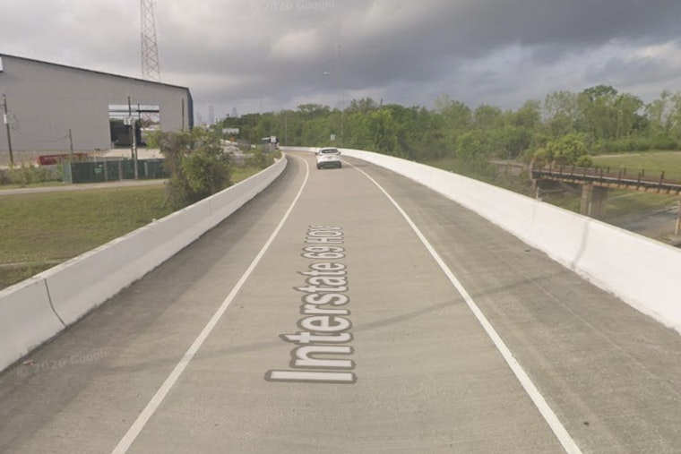 Hazmat Big Rig Wreck Paralyzes IH-69 Eastex Near Kelley Street