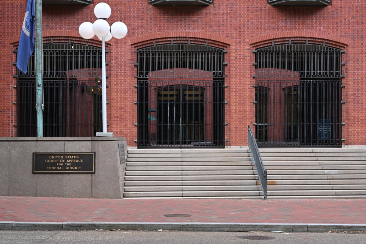 High Court Leaves 98-Year-Old “Great Dissenter” Benched In D.C. Showdown