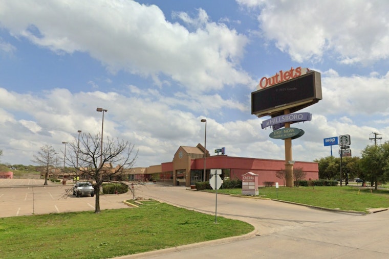 Hillsboro Ghost Mall Gets Spicy New Life With Chili's, Chick-fil-A and More