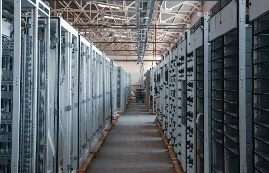 Hoffman Estates Neighbors Revolt Over Third Data Center Plan