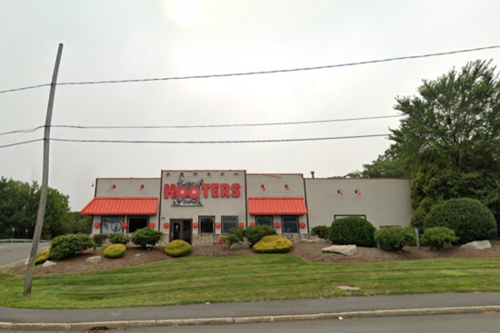 Hooters Closes Final Locations In Massachusetts