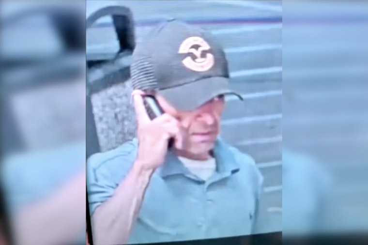 Houston Cops Hunt Wirt Road Robber As Crime Stoppers Dangles $5K
