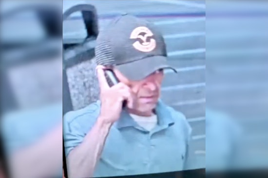 Houston Cops Hunt Wirt Road Robber As Crime Stoppers Dangles $5K