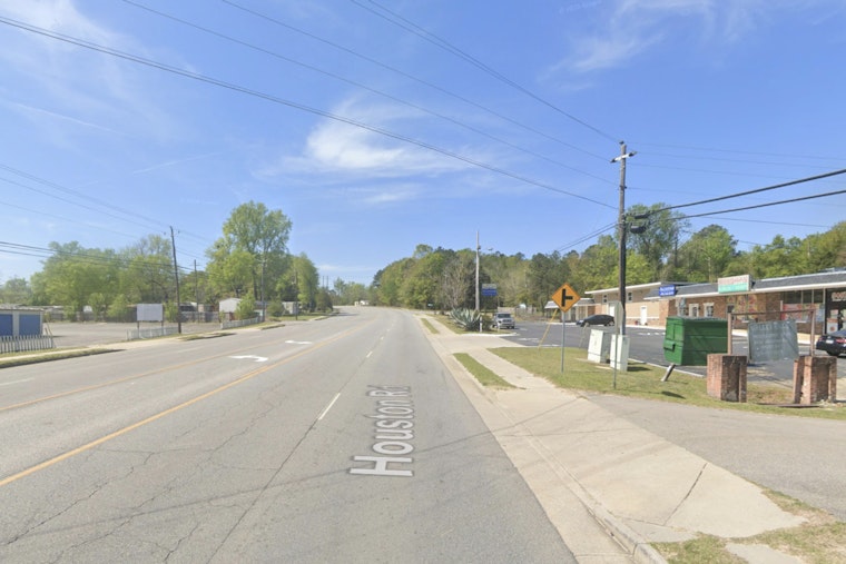 Houston Road Morning Gunfire Leaves Macon Woman Clinging To Life