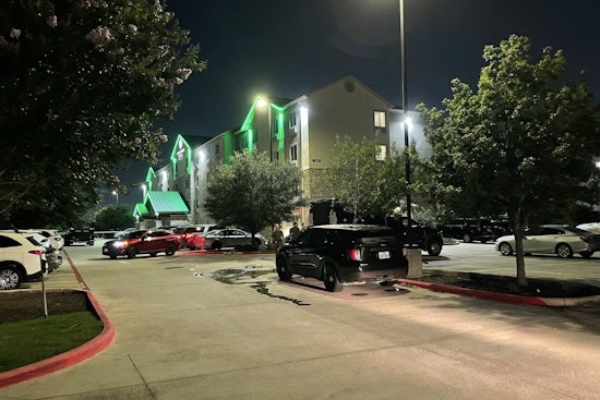 Houston Swat Storms Cityscape Hotel, Frees Woman From Room Standoff