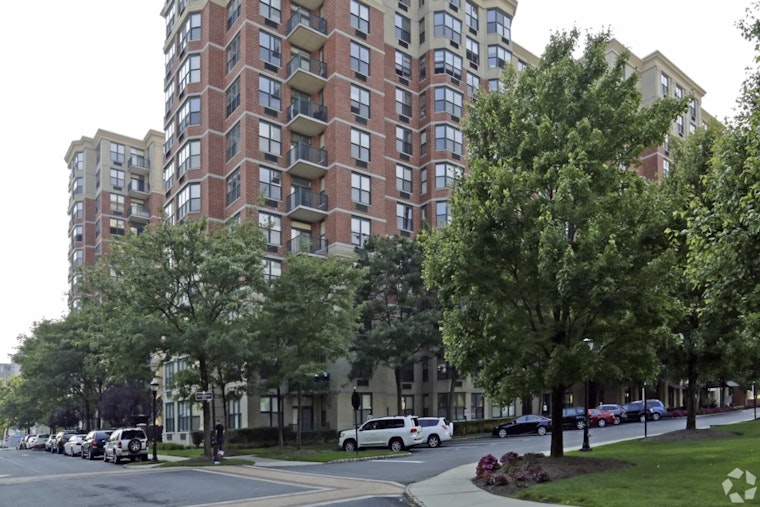 Hudson River Power Play: Greyhill, P3 Grab West New York Rentals For $125.3M