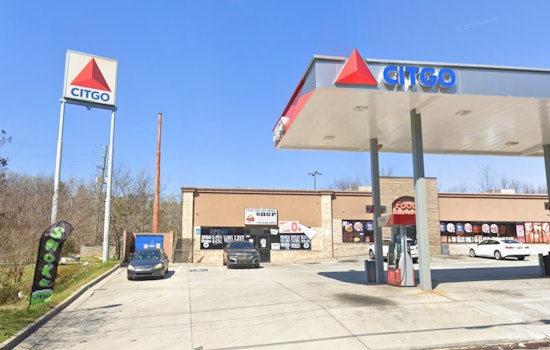 Hunt On In Southwest Atlanta After Elderly Man Stabbed At Gas Station