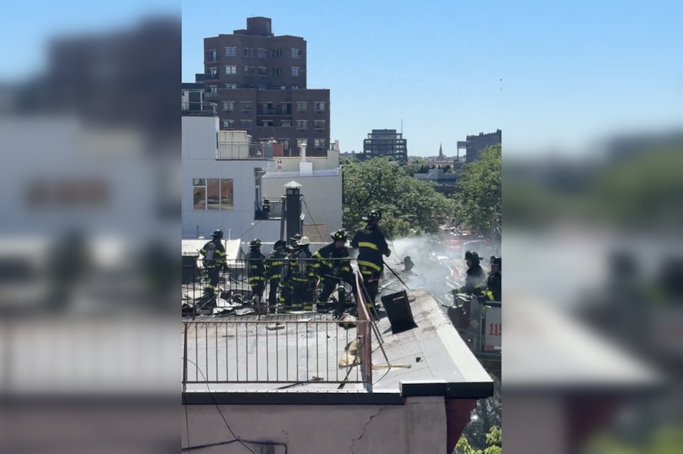Hunters Point Blaze Rips Roof, Injures 4 Firefighters