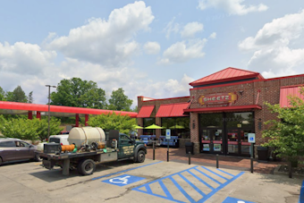ICE Agents Swarm Freedom Road Sheetz, Nab Wanted Man In Cranberry