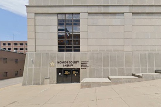 Indy Teacher Busted Over Sexual Snapchat Messages With Girl, Police Say