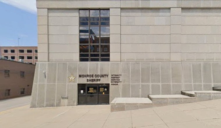 Indy Teacher Busted Over Sexual Snapchat Messages With Girl, Police Say