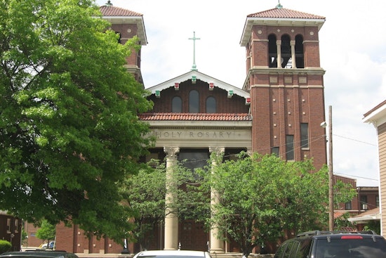 Indy’s Little Italy Takes Over Fletcher Place As Holy Rosary Fest Returns
