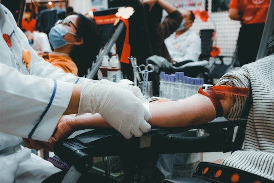 Jacksonville Blood Crisis Has Medics Scrambling For Summer Donors