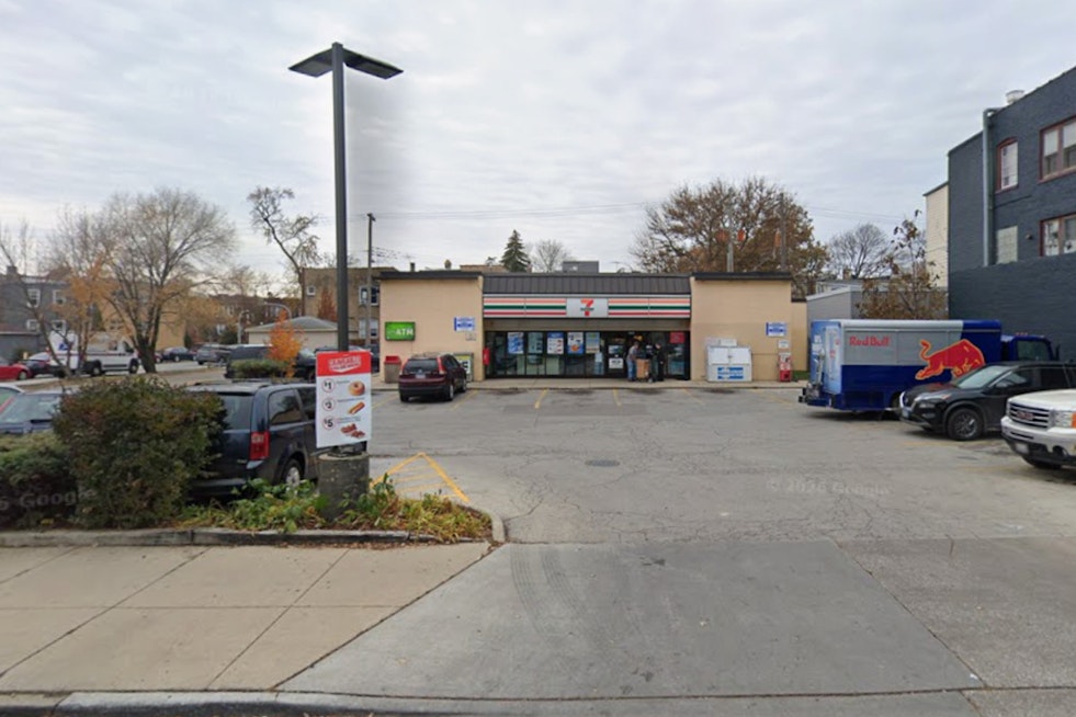 Jeep Crew Plows Through Irving Park 7-Eleven in Dawn Smash-And-Grab