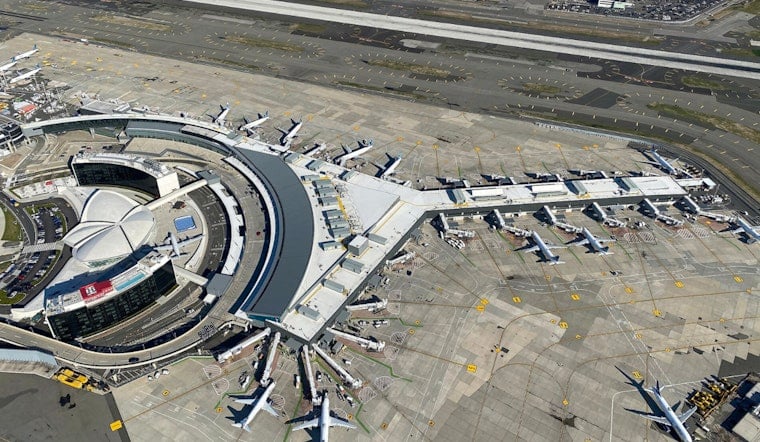 JFK Jet Rolls In on Two Busted Front Tires, Everyone Walks Away
