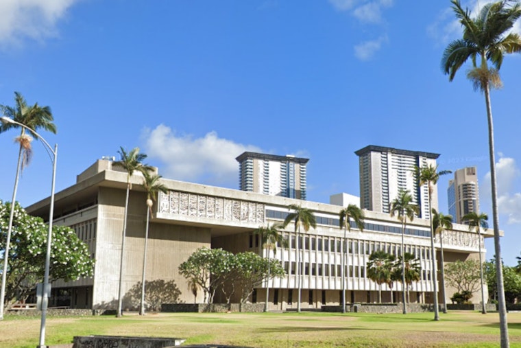 Kahala Beachfront Owners Called Out as Yards Creep onto Public Sand