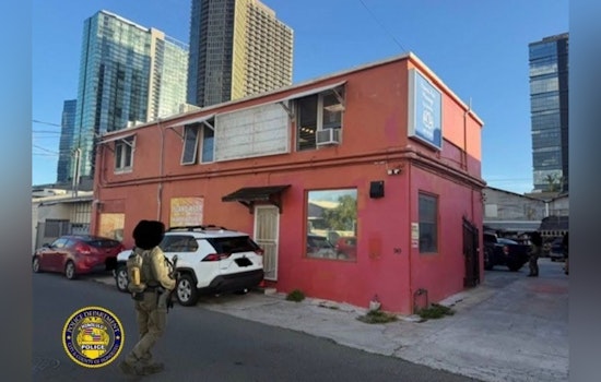 Kakaʻako Game Room Cleaned Out As Cops Cart Off 19 Machines
