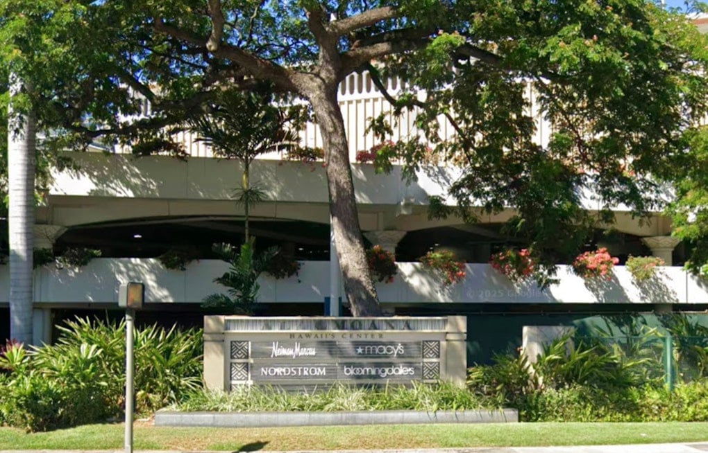 Kalākaua Shuts Down as 43rd Pan-Pacific Festival Takes Over Waikīkī