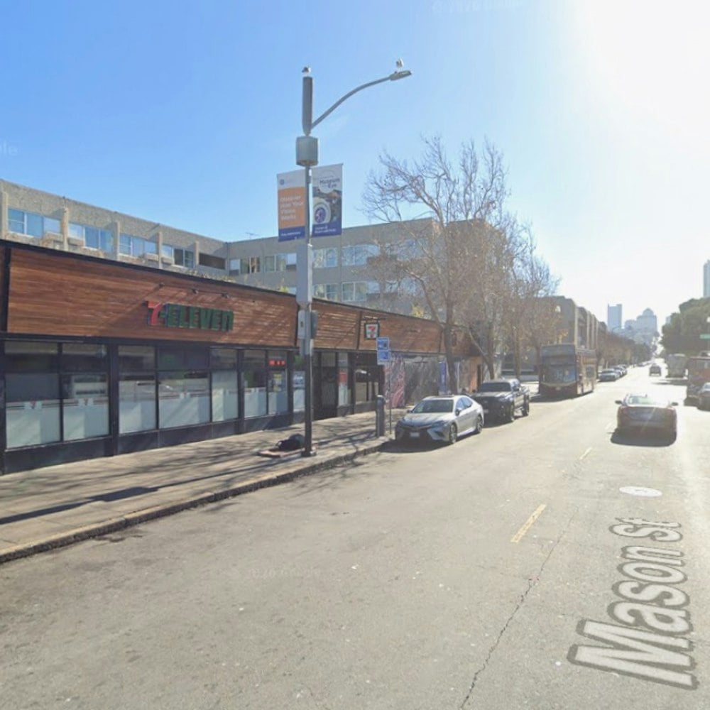 Kayma Plants Algeria’s Flag On Fisherman’s Wharf With New SF Shop