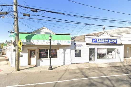 Kings Park Main Street Pub Crumbles, Main Street Shut at Church