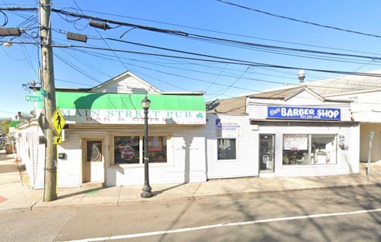 Kings Park Main Street Pub Crumbles, Main Street Shut at Church