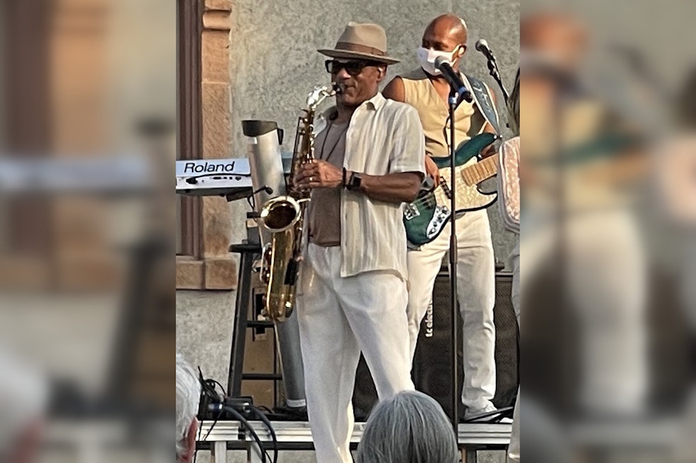 Kirk Whalum's Kafé Kirk Returns To Crosstown Theater