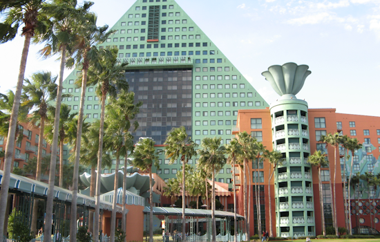Kitchen Fire Triggers Smoky Scare At Disney’s Dolphin, Guests Briefly Evacuated