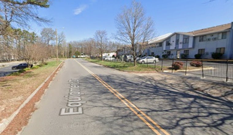 Knife Attack Outside Charlotte Eatery Leaves Pregnant Woman Hurt, Man Seriously Wounded