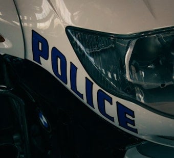 Bandera Road Breakfast Heist, Knife-Waving Crook Shatters Shop Window