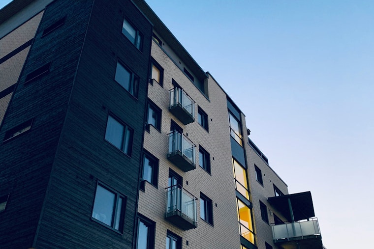 Knoxville Apartment Boom Pours $2.4 Billion Into County As Multi‑Family Permits Soar