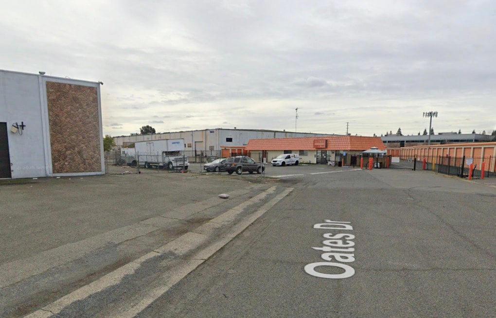 La Riviera Warehouse Erupts In Roaring Inferno Near Bradshaw Road