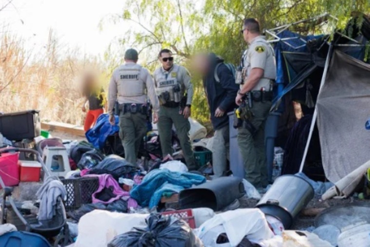 Lakeside River Camps Turn San Diego Riverbed Into Ticking Fire Trap
