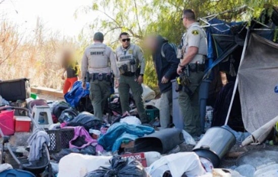Lakeside River Camps Turn San Diego Riverbed Into Ticking Fire Trap