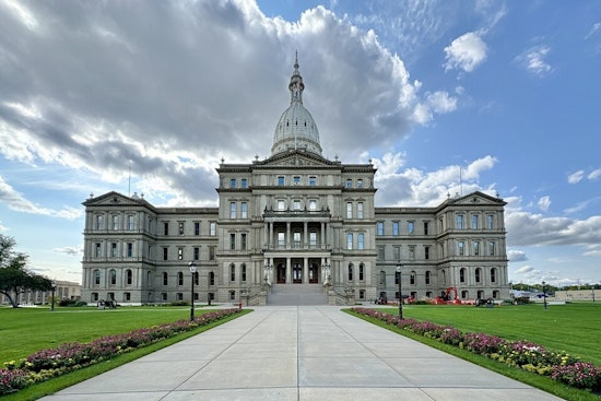 Lansing Pols Jet Off On Lobbyist Tabs As Capitol Barely Crawls