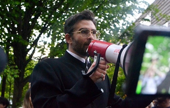 Last-Minute Venue Chaos Shoves Hasan Piker Rally Onto Colorado Capitol Steps