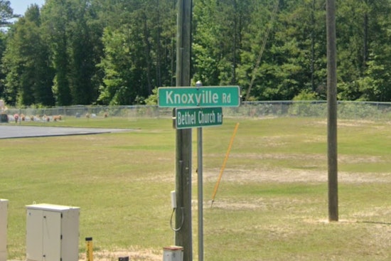 Late-Night Macon Crossroads Crash Leaves Altima Passenger Dead