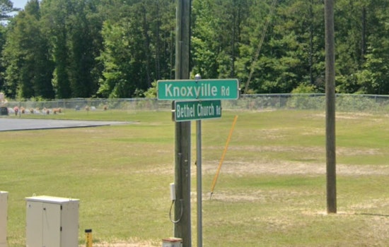 Late-Night Macon Crossroads Crash Leaves Altima Passenger Dead
