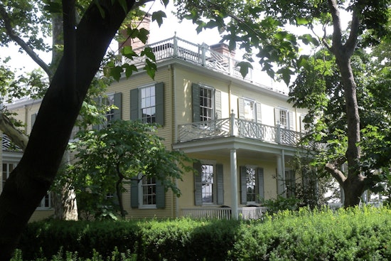 Latino Leaders Fume As Mamdani Scraps Gracie Mansion Puerto Rican Reception