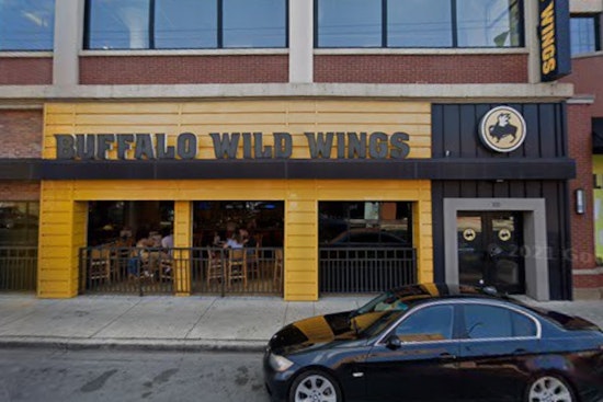 Lincoln Park Buffalo Wild Wings Trades Barstools For Takeout Lockers Up Clybourn