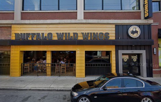 Lincoln Park Buffalo Wild Wings Trades Barstools For Takeout Lockers Up Clybourn
