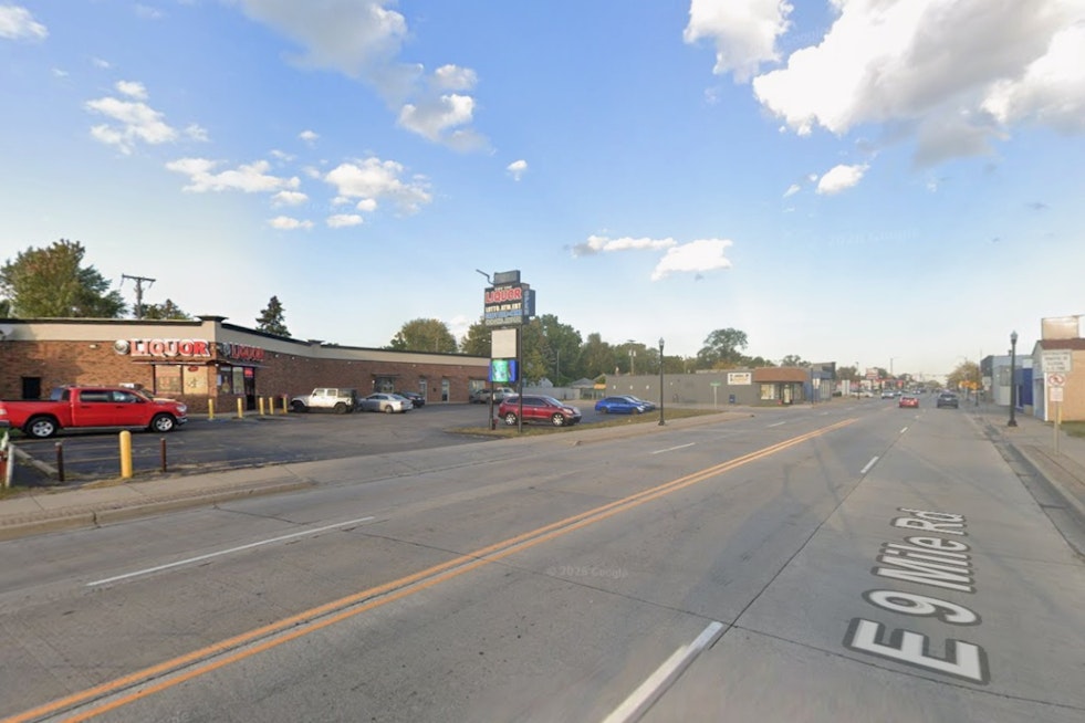 Lines Stretch As Amelia Street's Giant New York Pies Hit Hazel Park