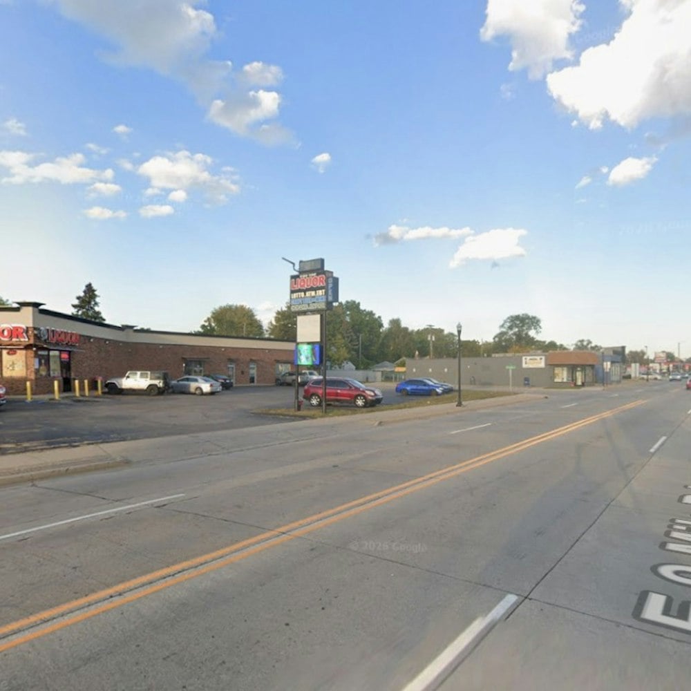 Lines Stretch As Amelia Street's Giant New York Pies Hit Hazel Park
