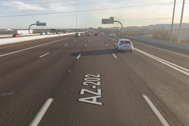 Loop 202 Commute Turns Chaotic As Mesa Police Chase Slams To A Halt In Phoenix