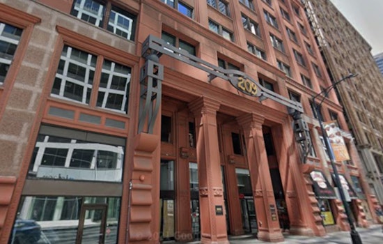 Loop Office Dinosaur at 209 W. Jackson Teed Up for 200‑Plus Apartments
