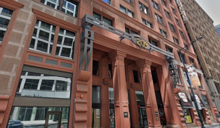 Loop Office Dinosaur at 209 W. Jackson Teed Up for 200‑Plus Apartments