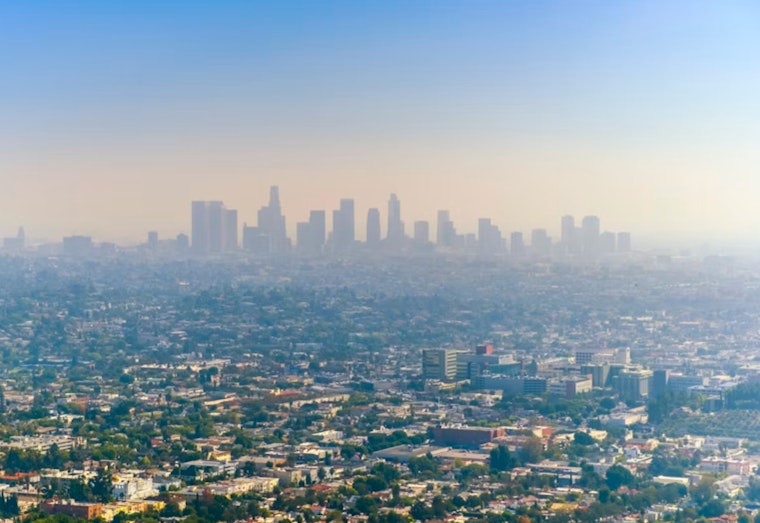 Los Angeles Endures Its Smoggiest Spring in Years