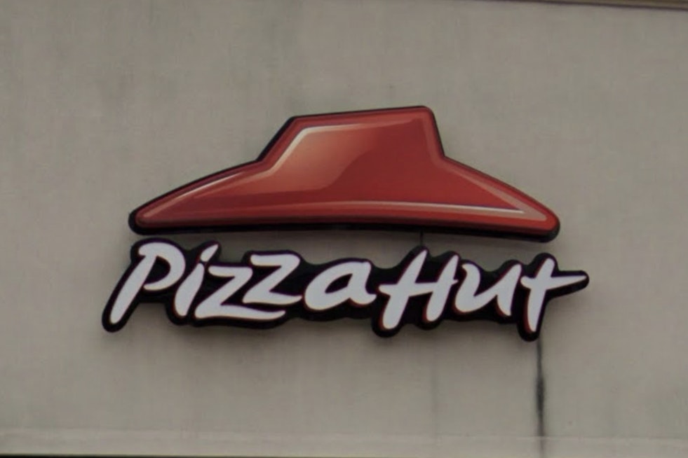 Louisville Fast-Food Giant Dumps Pizza Hut In Blockbuster $2.7 Billion Split
